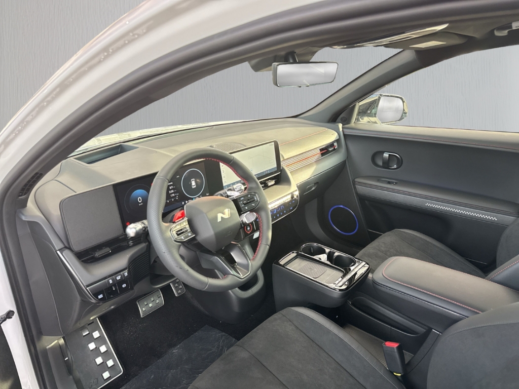 Fahrzeugabbildung Hyundai IONIQ 5 FL MY26 84kWh 2WD N-Line X Sitz-P Panorama Matrix Navi Digitales Cockpit