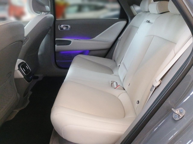 Fahrzeugabbildung Hyundai IONIQ 6 77,4kWh 2WD UNIQ Digi-Spiegel HUD Navi Digitales Cockpit Memory Sitze Soundsystem