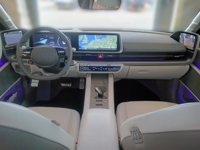 Fahrzeugabbildung Hyundai IONIQ 6 77,4kWh 2WD UNIQ Digi-Spiegel HUD Navi Digitales Cockpit Memory Sitze Soundsystem