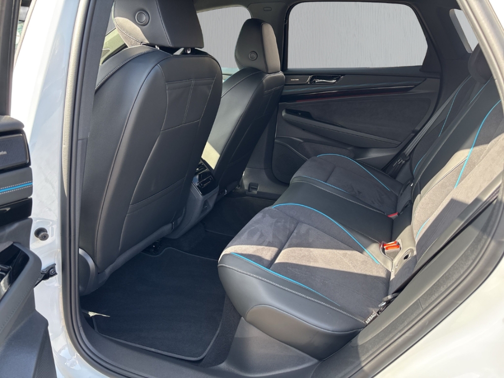 Fahrzeugabbildung Volkswagen ID.7 Pro MatrixLED Navi 360°Kam SHZ LHZ Wärmepumpe