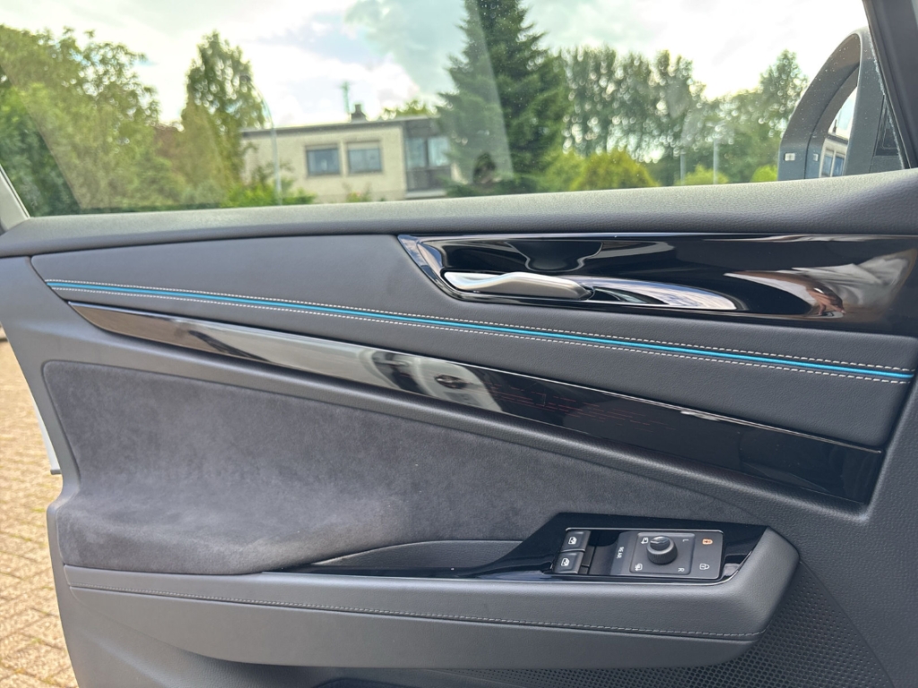 Fahrzeugabbildung Volkswagen ID.7 Pro MatrixLED Navi 360°Kam SHZ LHZ Wärmepumpe