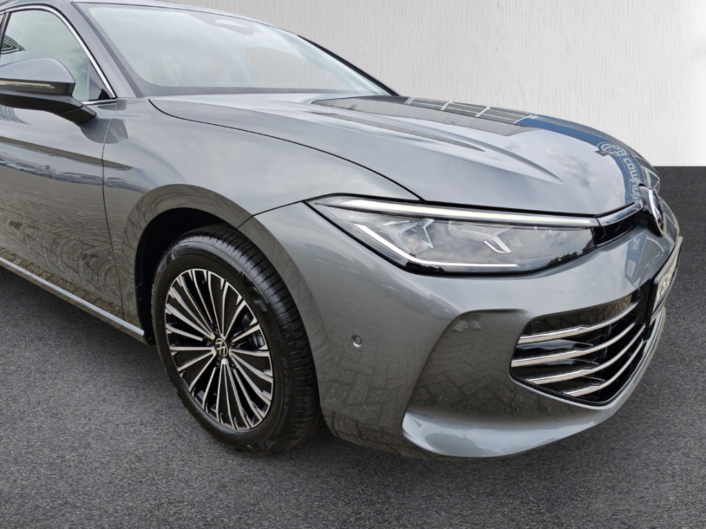 Fahrzeugabbildung Volkswagen Passat Variant 1.5eTSI DSG Elegance AHK ACC Navi SHZ