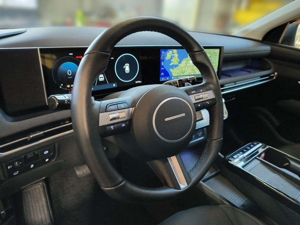 Fahrzeugabbildung Hyundai TUCSON FL PHEV 1.6 AT 4WD MY25 Trend Navi Digitales Cockpit LED