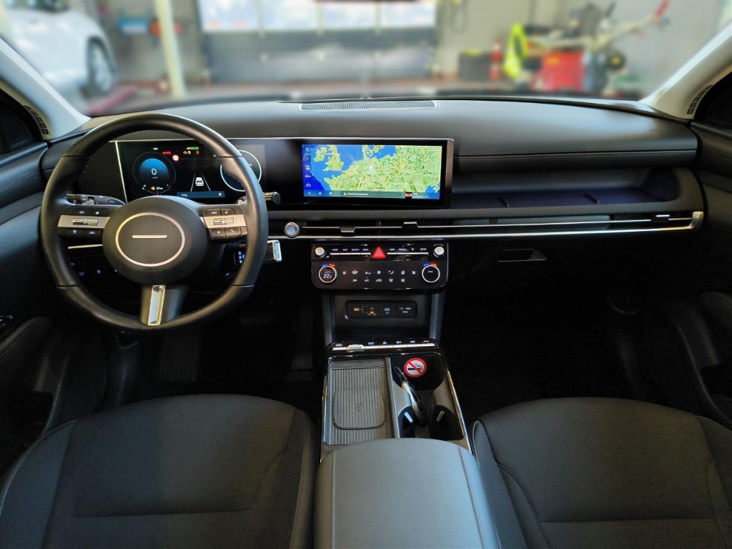 Fahrzeugabbildung Hyundai TUCSON FL PHEV 1.6 AT 4WD MY25 Trend Navi Digitales Cockpit LED