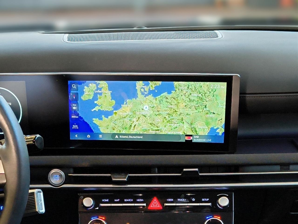 Fahrzeugabbildung Hyundai TUCSON FL PHEV 1.6 AT 4WD MY25 Trend Navi Digitales Cockpit LED