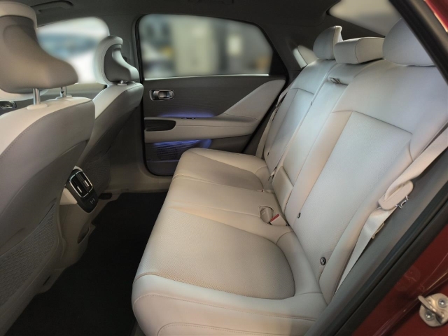 Fahrzeugabbildung Hyundai IONIQ 6 4WD 77,4kWh UNIQ Digi-Spiegel 20LM HUD Navi Digitales Cockpit Memory Sitze