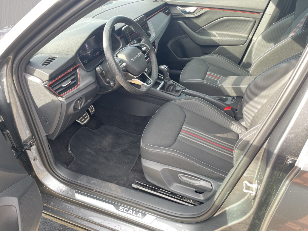Fahrzeugabbildung SKODA Scala 1.0 TSI DSG MonteCarlo MatrixLED Pano RKam SHZ LHZ RKam CarPlay