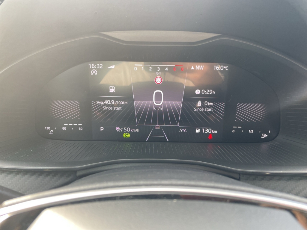 Fahrzeugabbildung SKODA Scala 1.0 TSI DSG MonteCarlo MatrixLED Pano RKam SHZ LHZ RKam CarPlay