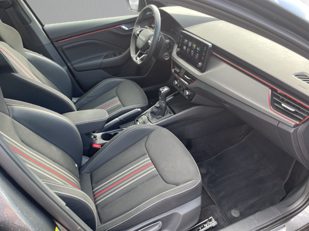 Fahrzeugabbildung SKODA Scala 1.0 TSI DSG MonteCarlo MatrixLED Pano RKam SHZ LHZ RKam CarPlay
