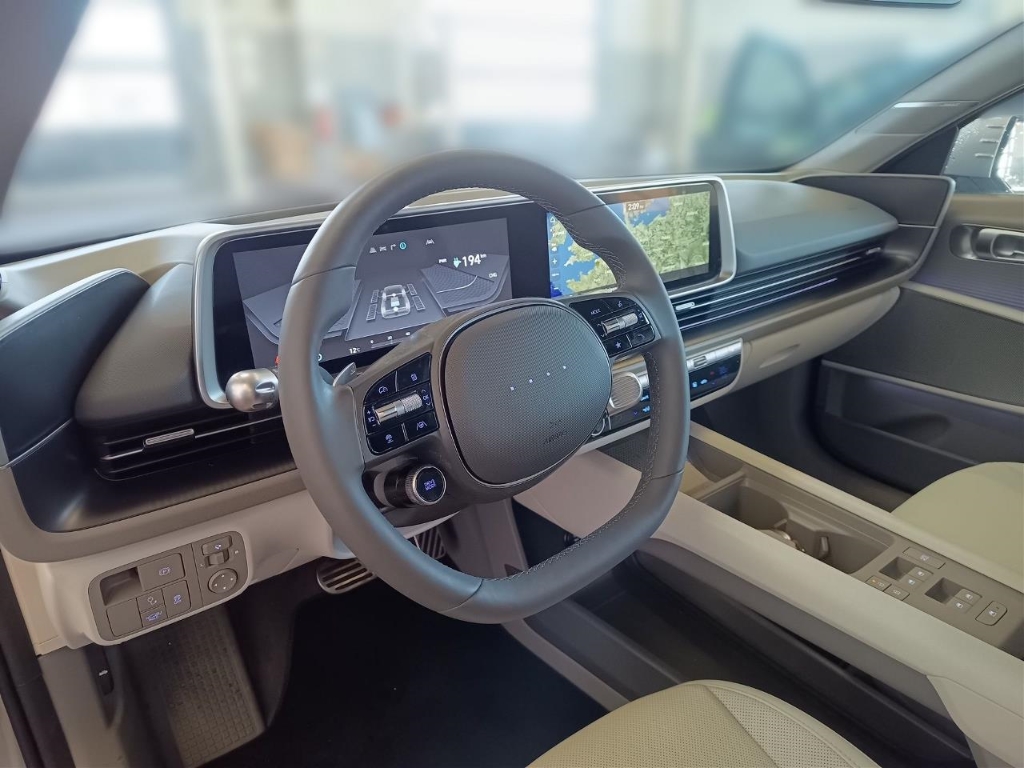 Fahrzeugabbildung Hyundai IONIQ 6 77,4kWh 4WD UNIQ HUD Navi Digitales Cockpit Memory Sitze Soundsystem Bose