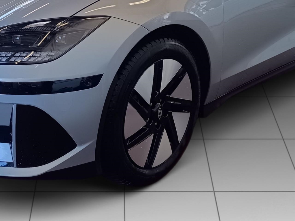 Fahrzeugabbildung Hyundai IONIQ 6 77,4kWh 4WD UNIQ HUD Navi Digitales Cockpit Memory Sitze Soundsystem Bose