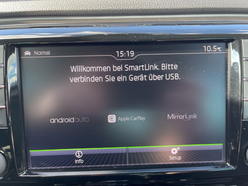Fahrzeugabbildung SKODA Superb Combi 2.0 TDI DSG Style AHK Navi ACC Kame