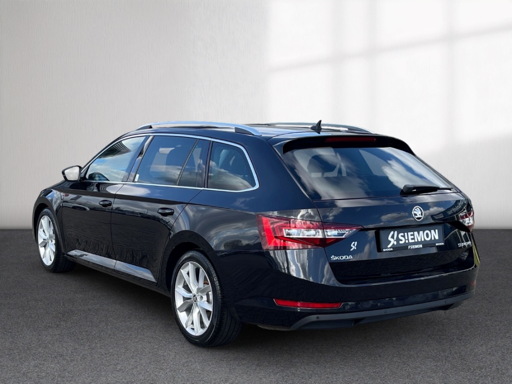 Fahrzeugabbildung SKODA Superb Combi 2.0 TDI DSG Style AHK Navi ACC Kame