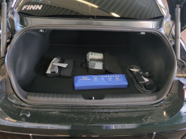 Fahrzeugabbildung Hyundai IONIQ 6 77,4kWh 4WD TECHNIQ Park-P V2L HUD Navi Digitales Cockpit LED Blendfreies Fernl.