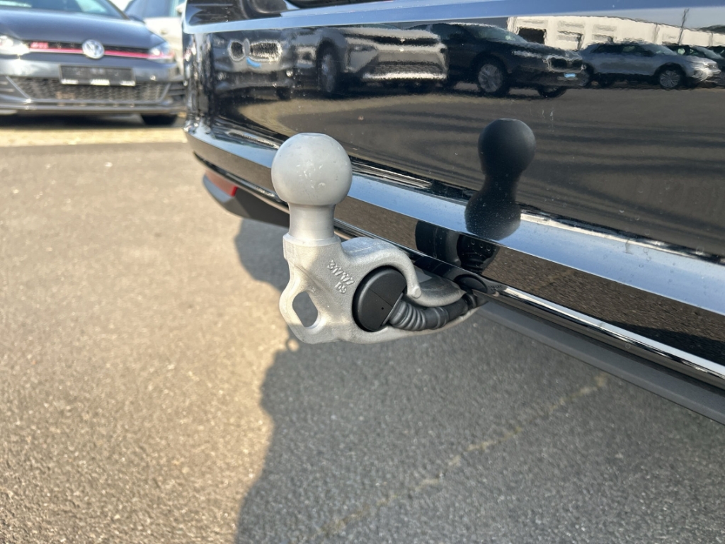 Fahrzeugabbildung SKODA Superb Combi 2.0 TDI DSG SPORTLINE LED e-Sitze AHK