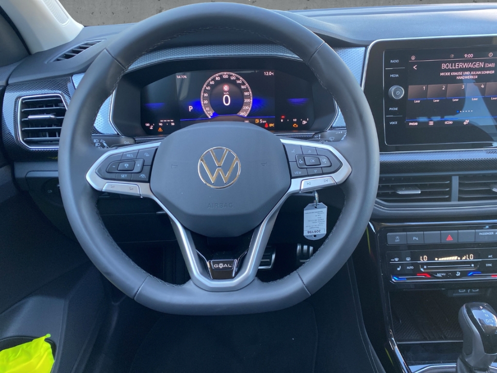 Fahrzeugabbildung Volkswagen T-Cross 85 kW 1.0 TSI DSG Life LED IQ Drive SHZ LM17