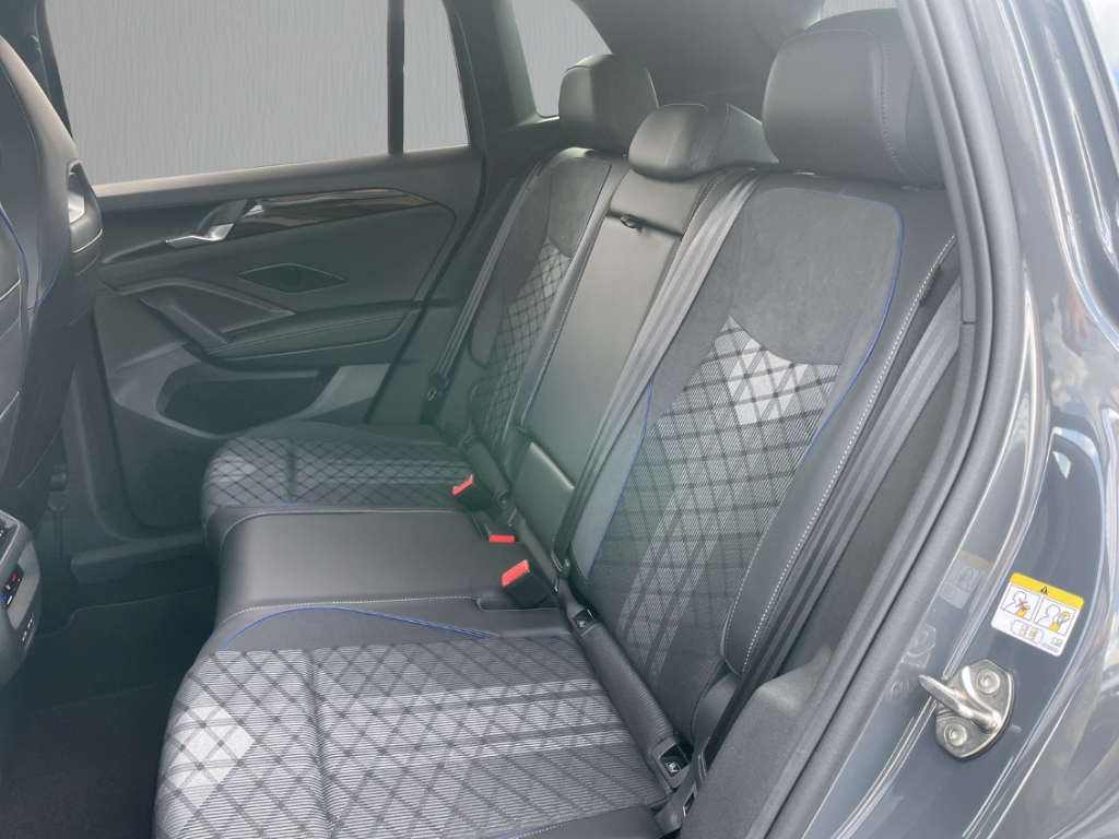 Fahrzeugabbildung Volkswagen Tiguan Volkswagen R-Line 2.0TDI 4MOTION