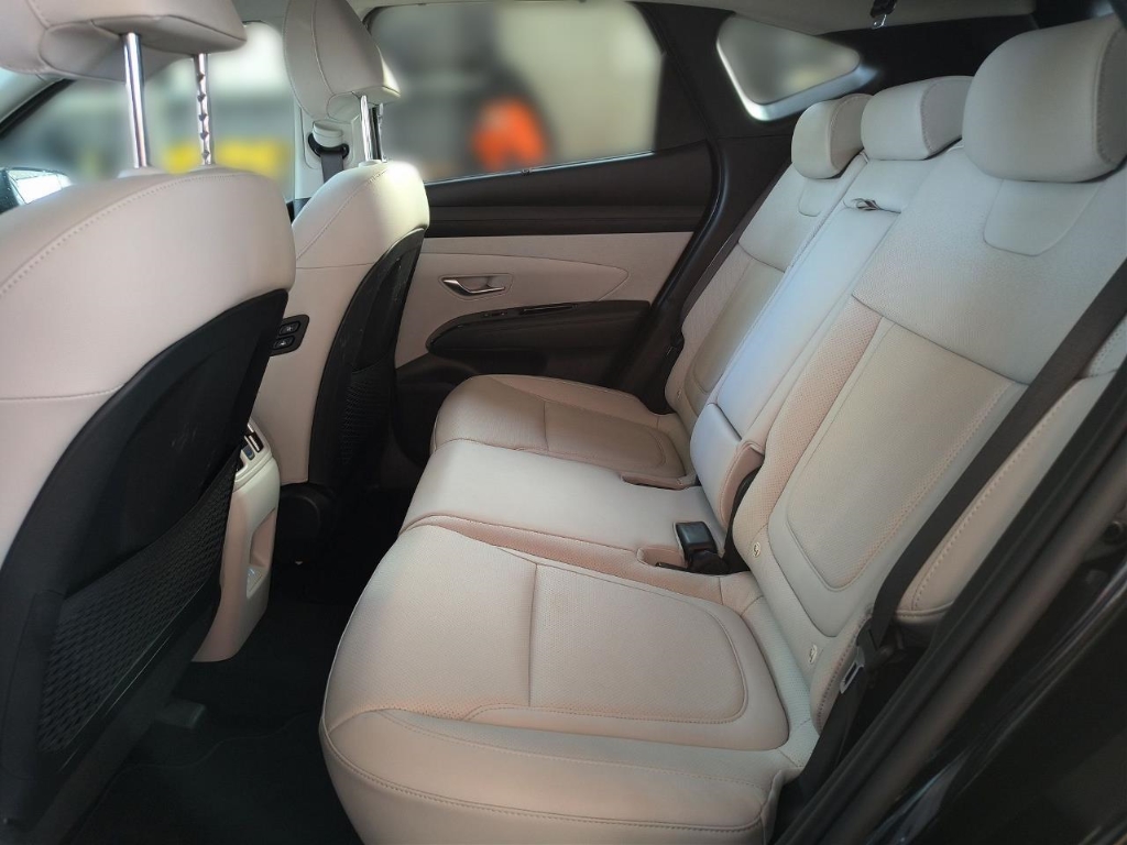 Fahrzeugabbildung Hyundai TUCSON FL PHEV 1.6 AT 4WD MY25 Prime ECS Assist-P MATRIX-LED Leder Digitales Cockpit