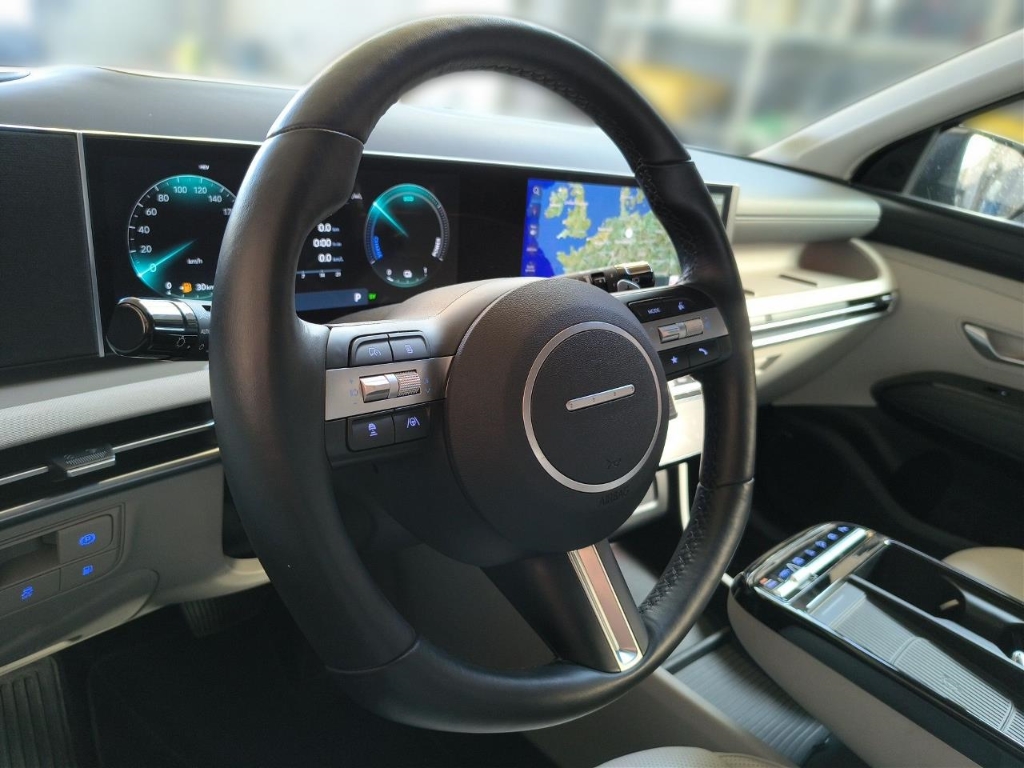 Fahrzeugabbildung Hyundai TUCSON FL PHEV 1.6 AT 4WD MY25 Prime ECS Assist-P MATRIX-LED Leder Digitales Cockpit