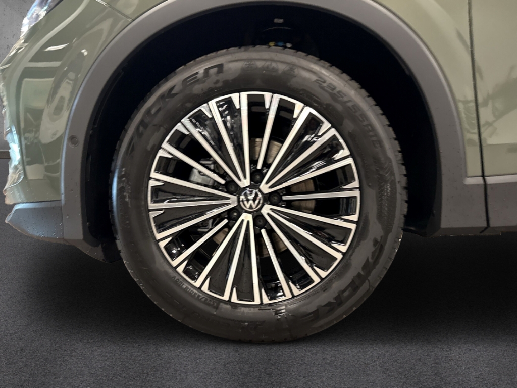 Fahrzeugabbildung Volkswagen Tiguan 1.5 eTSI DSG Energy AHK Navi ACC AreaView