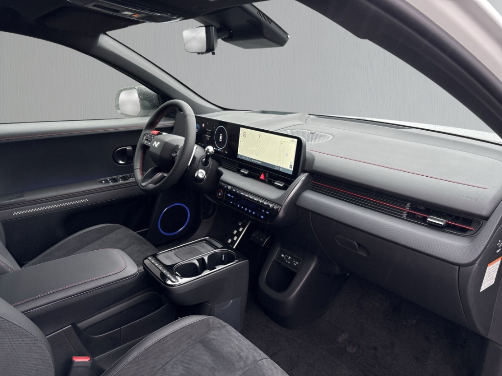Fahrzeugabbildung Hyundai IONIQ 5 FL MY26 84kWh 4WD N-Line X Sitz-P Panorama Matrix Navi Digitales Cockpit