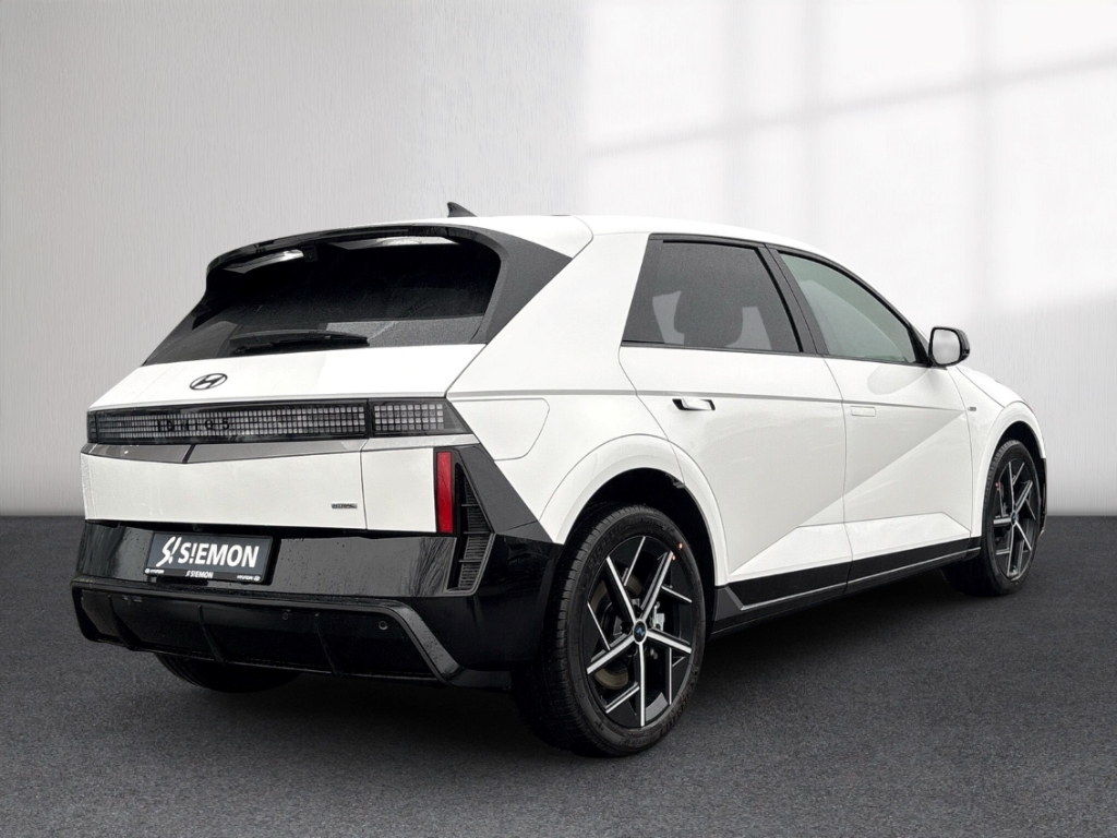 Fahrzeugabbildung Hyundai IONIQ 5 FL MY26 84kWh 4WD N-Line X Sitz-P Panorama Matrix Navi Digitales Cockpit