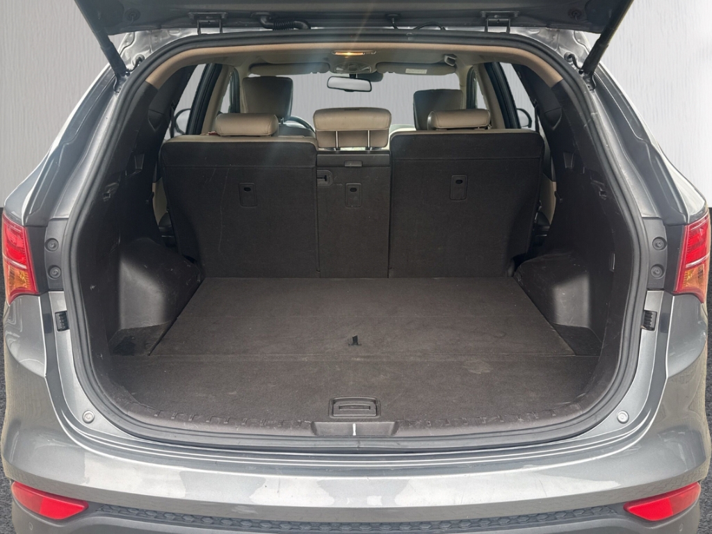 Fahrzeugabbildung Hyundai SANTA FE Premium 2.2 CRDI Leder Kamera SHZ AHK El. Sitze El. Heckklappe