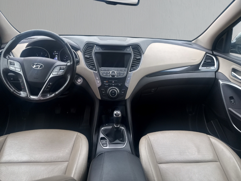 Fahrzeugabbildung Hyundai SANTA FE Premium 2.2 CRDI Leder Kamera SHZ AHK El. Sitze El. Heckklappe