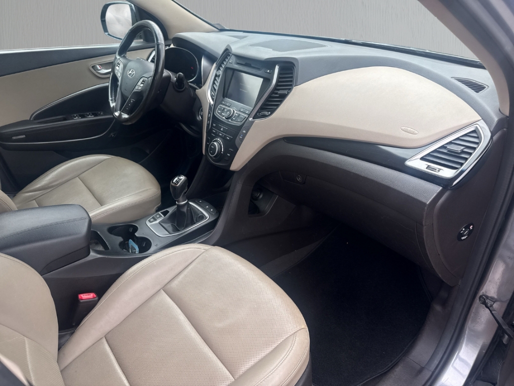 Fahrzeugabbildung Hyundai SANTA FE Premium 2.2 CRDI Leder Kamera SHZ AHK El. Sitze El. Heckklappe