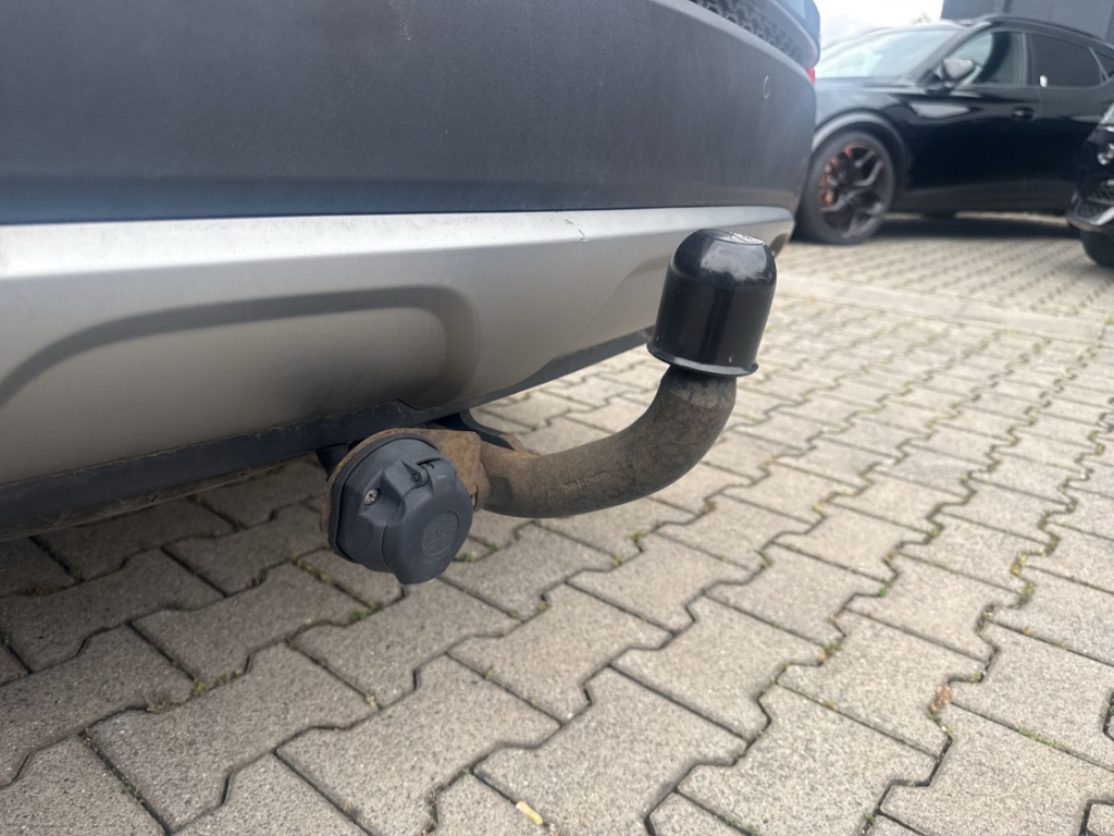 Fahrzeugabbildung Hyundai SANTA FE Premium 2.2 CRDI Leder Kamera SHZ AHK El. Sitze El. Heckklappe