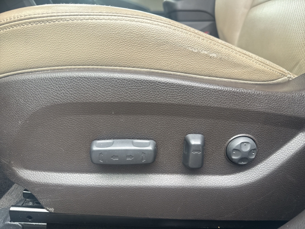 Fahrzeugabbildung Hyundai SANTA FE Premium 2.2 CRDI Leder Kamera SHZ AHK El. Sitze El. Heckklappe