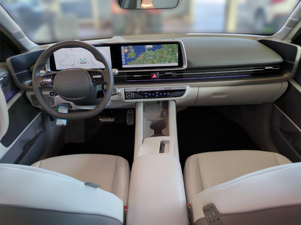 Fahrzeugabbildung Hyundai IONIQ 6 77,4kWh 4WD UNIQ 20LM HUD Navi Digitales Cockpit Memory Sitze Soundsystem