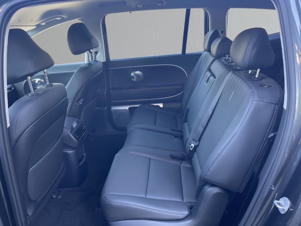 Fahrzeugabbildung Hyundai IONIQ 9 4WD 7-Sitzer MY26 110 kWh UNIQ HUD Niveau Navi Leder Digitales Cockpit Memory Sitze
