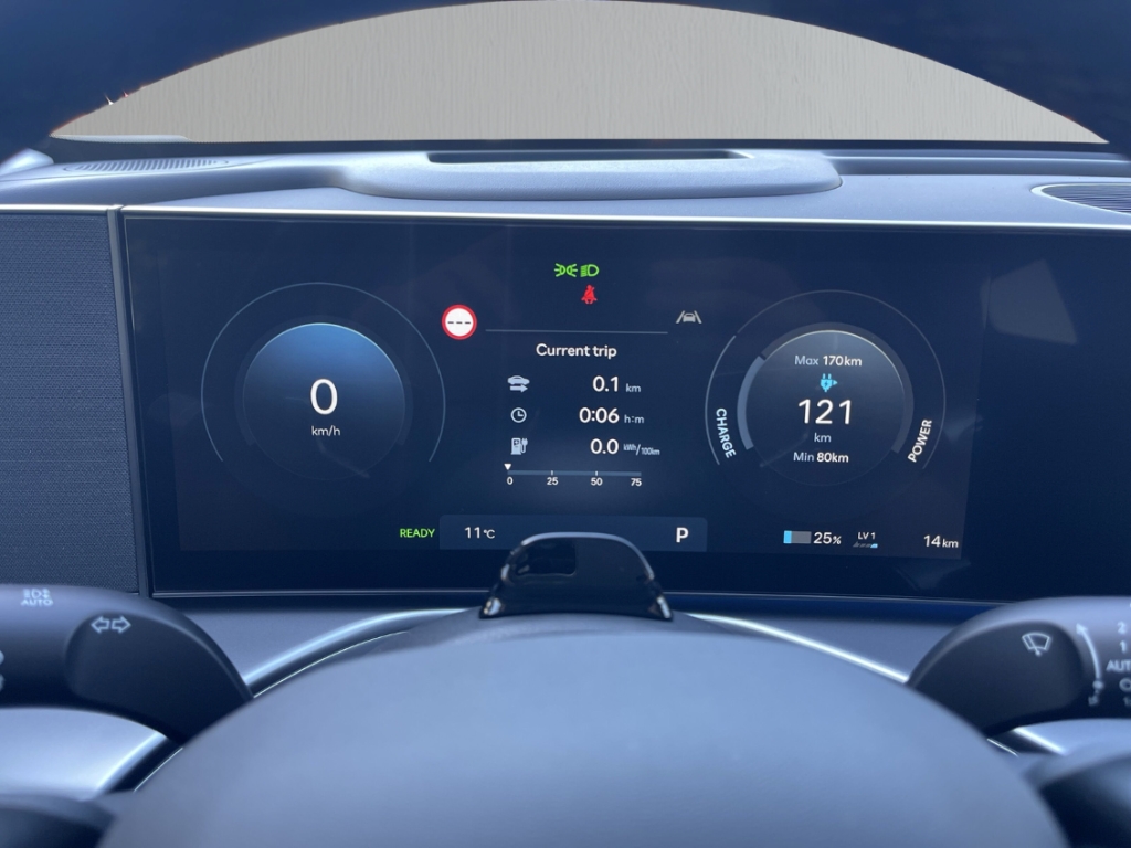 Fahrzeugabbildung Hyundai IONIQ 9 4WD 7-Sitzer MY26 110 kWh UNIQ HUD Niveau Navi Leder Digitales Cockpit Memory Sitze