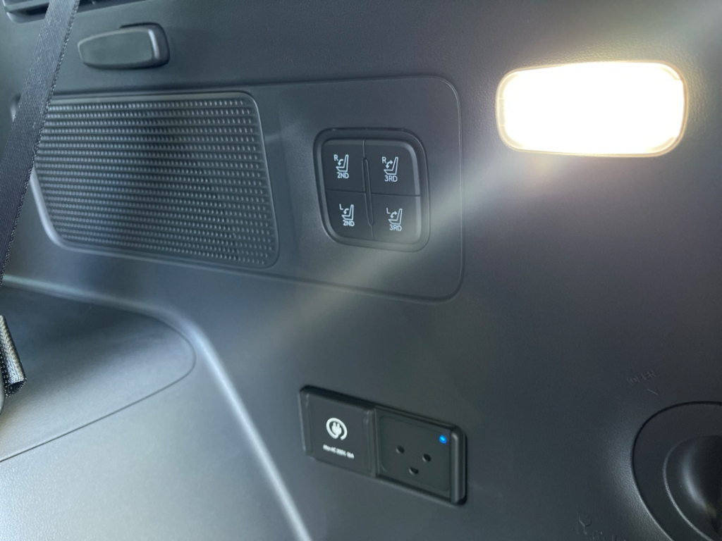 Fahrzeugabbildung Hyundai IONIQ 9 4WD 7-Sitzer MY26 110 kWh UNIQ HUD Niveau Navi Leder Digitales Cockpit Memory Sitze