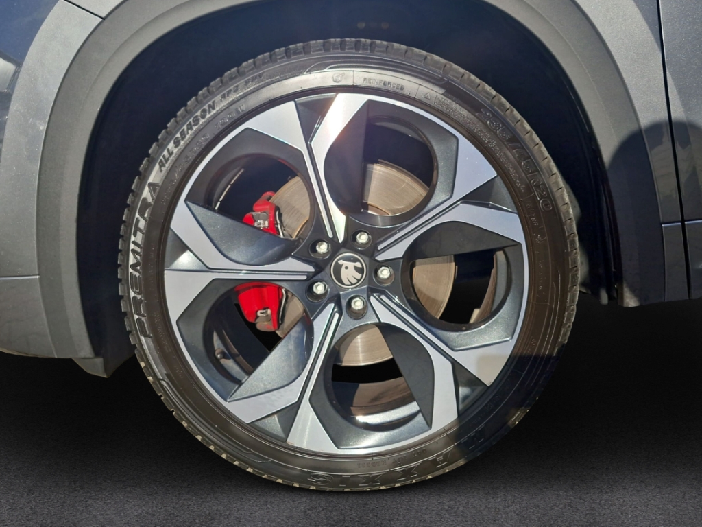 Fahrzeugabbildung SKODA Kodiaq RS TSI 4x4 DSG AHK MatrLED Pano StHzg Kam