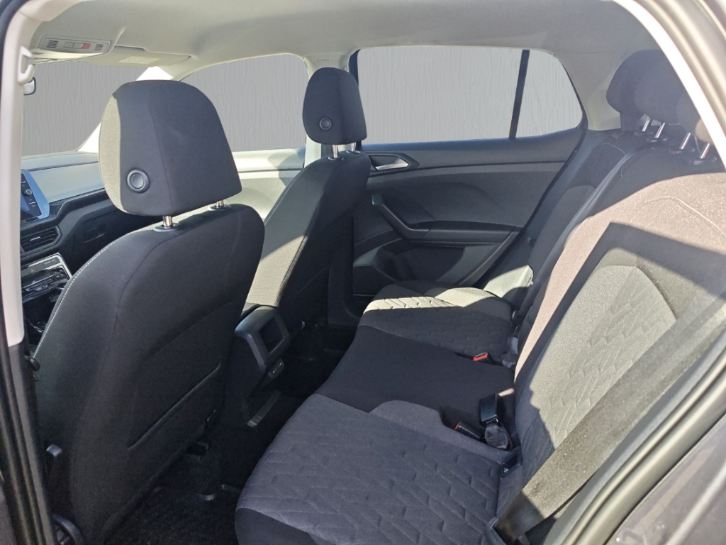 Fahrzeugabbildung Volkswagen T-Cross 1.0 TSI DSG Life LED IQ. Drive SHZ LM17