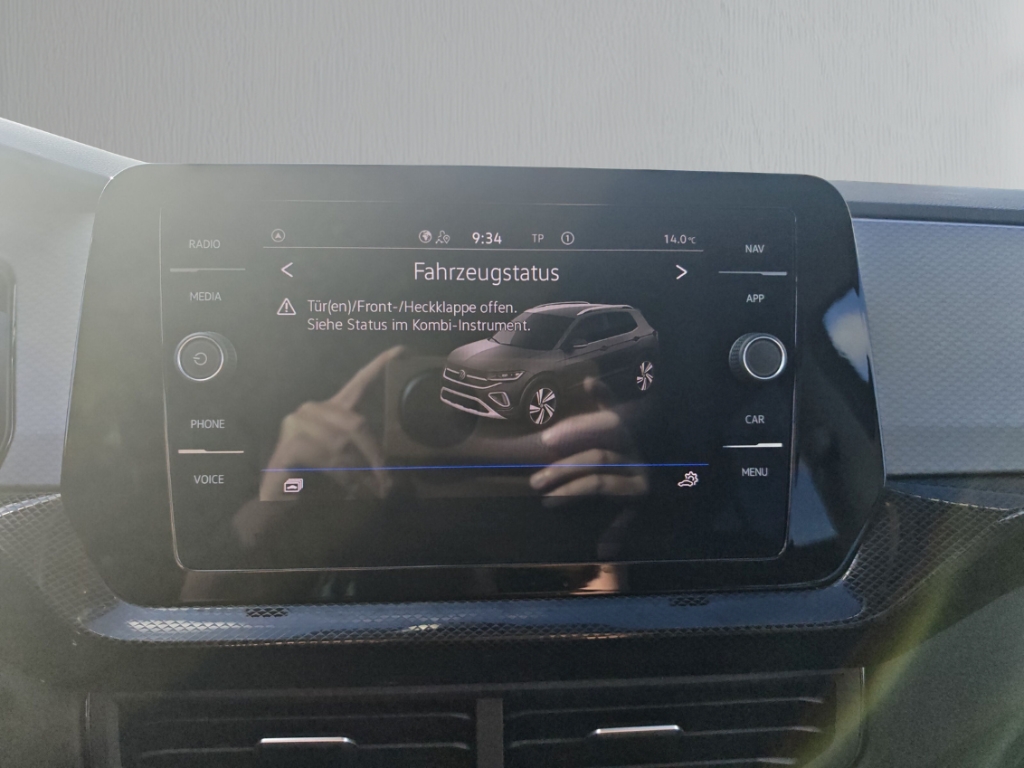 Fahrzeugabbildung Volkswagen T-Cross 1.0 TSI DSG Life LED IQ. Drive SHZ LM17
