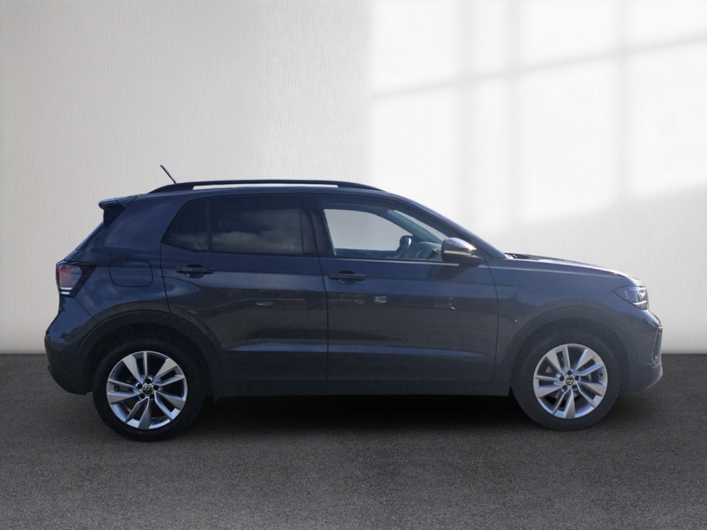 Fahrzeugabbildung Volkswagen T-Cross 1.0 TSI DSG Life LED IQ. Drive SHZ LM17