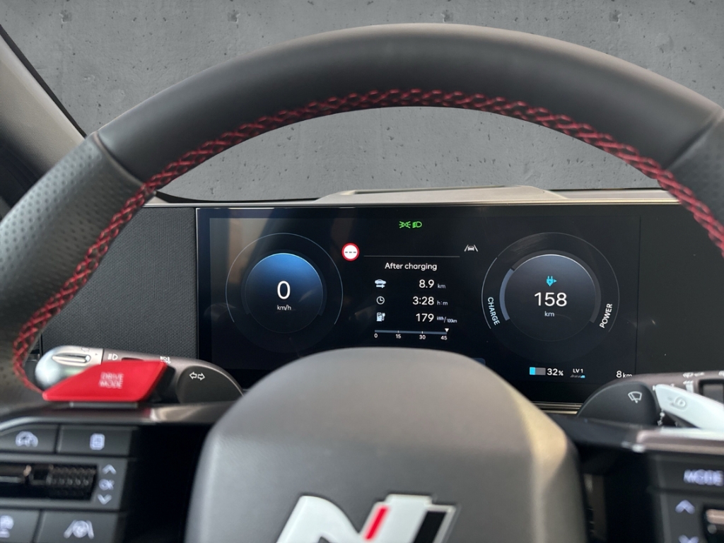 Fahrzeugabbildung Hyundai IONIQ 5 FL MY26 84kWh 2WD N-Line X Sitz-P Panorama Matrix Navi Digitales Cockpit