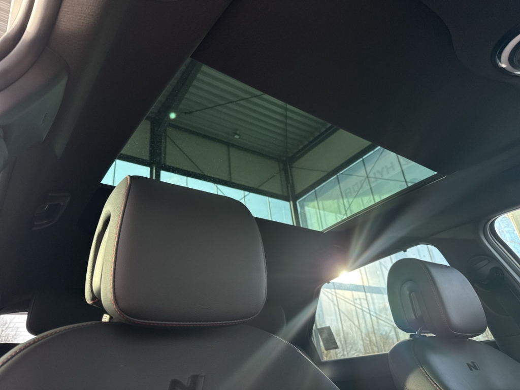Fahrzeugabbildung Hyundai IONIQ 5 FL MY26 84kWh 2WD N-Line X Sitz-P Panorama Matrix Navi Digitales Cockpit
