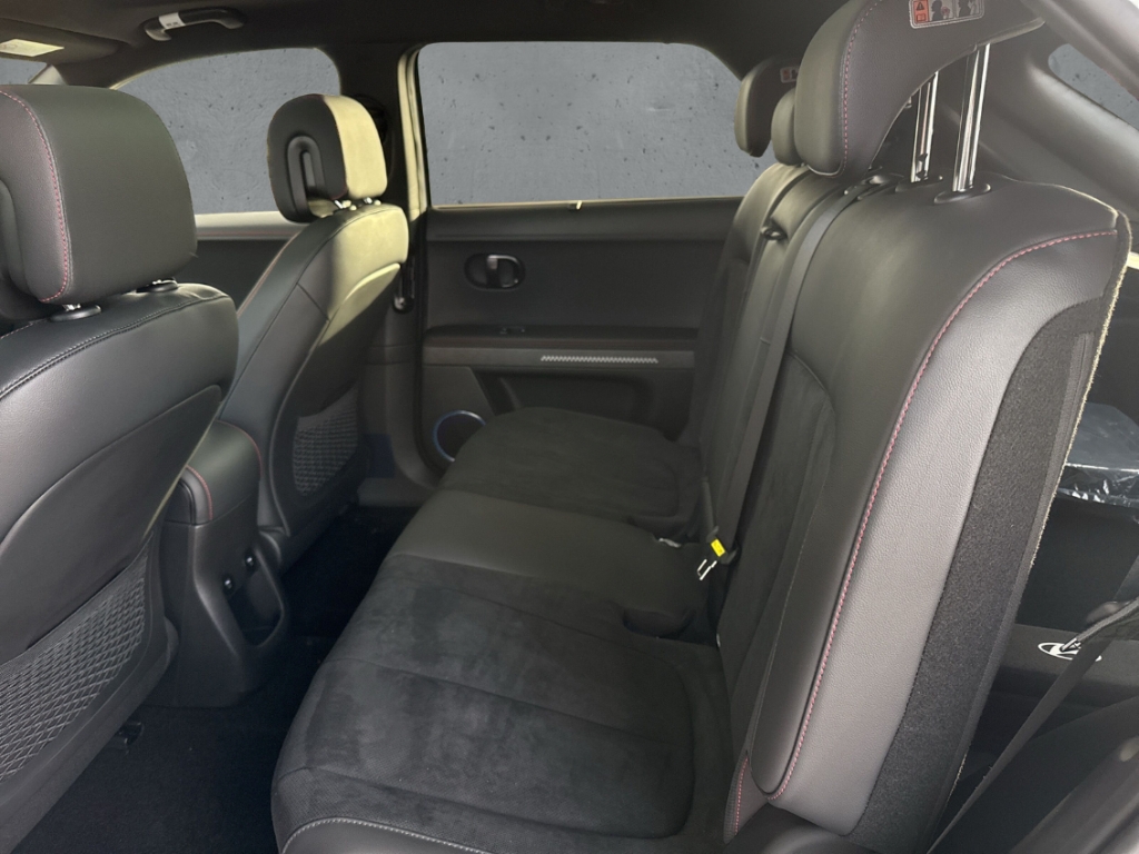 Fahrzeugabbildung Hyundai IONIQ 5 FL MY26 84kWh 2WD N-Line X Sitz-P Panorama Matrix Navi Digitales Cockpit