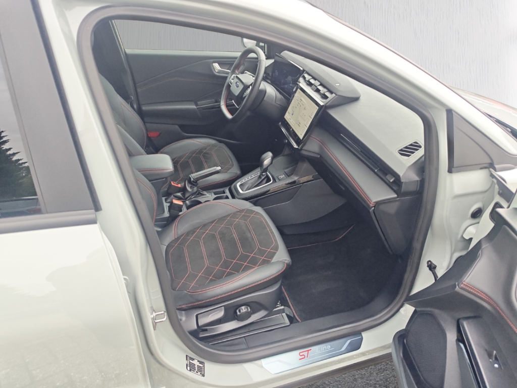 Fahrzeugabbildung Ford Puma 1.0 EB Hybr ST-LineX Matrix elHK Winter GJR