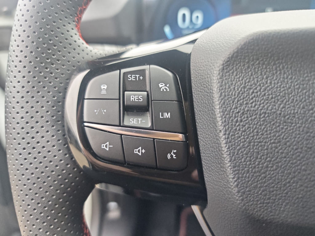 Fahrzeugabbildung Ford Puma 1.0 EB Hybr ST-LineX Matrix elHK Winter GJR