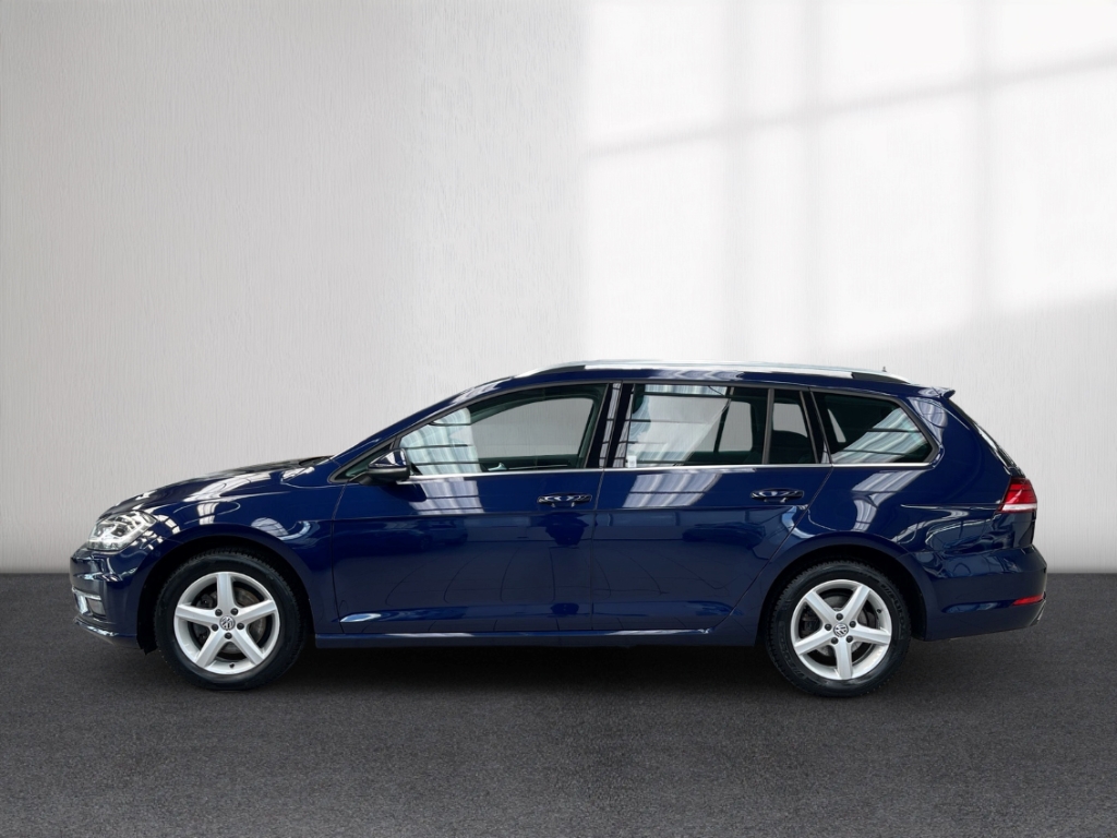 Fahrzeugabbildung Volkswagen Golf VII BMT Start-Stopp 2.0 TDI EU6d-T 7 Var 2.0TDI DSG Highline AHK DynLED Navi A