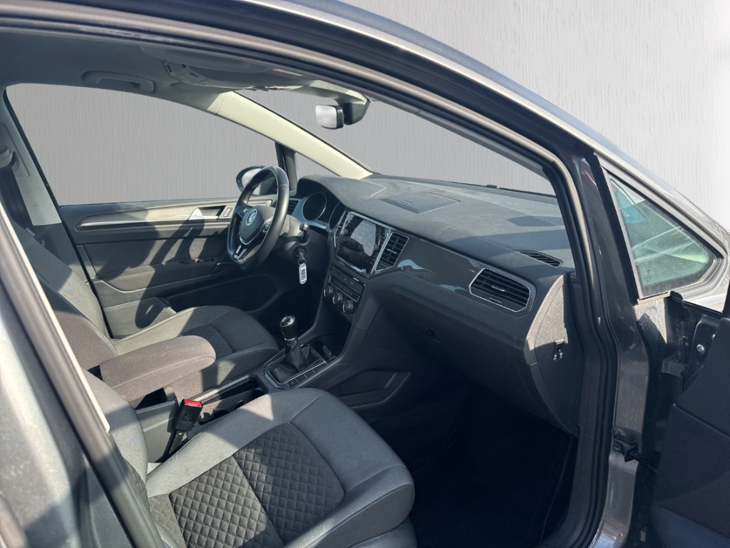 Fahrzeugabbildung Volkswagen Golf Sportsvan VII 1.0 TSI Apple CarPlay Temp