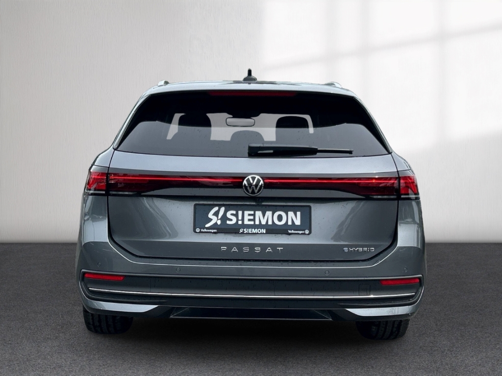 Fahrzeugabbildung Volkswagen Passat Variant 1.5 eHybrid DSG Business AHK NAVI