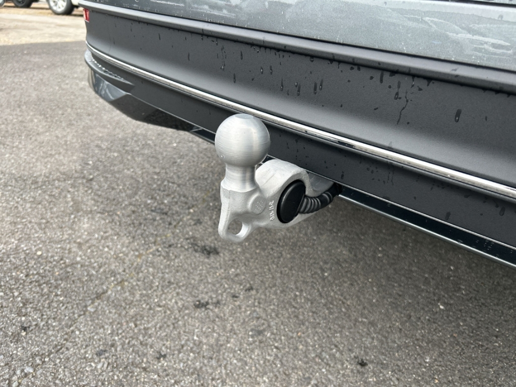 Fahrzeugabbildung Volkswagen Passat Variant 1.5 eHybrid DSG Business AHK NAVI