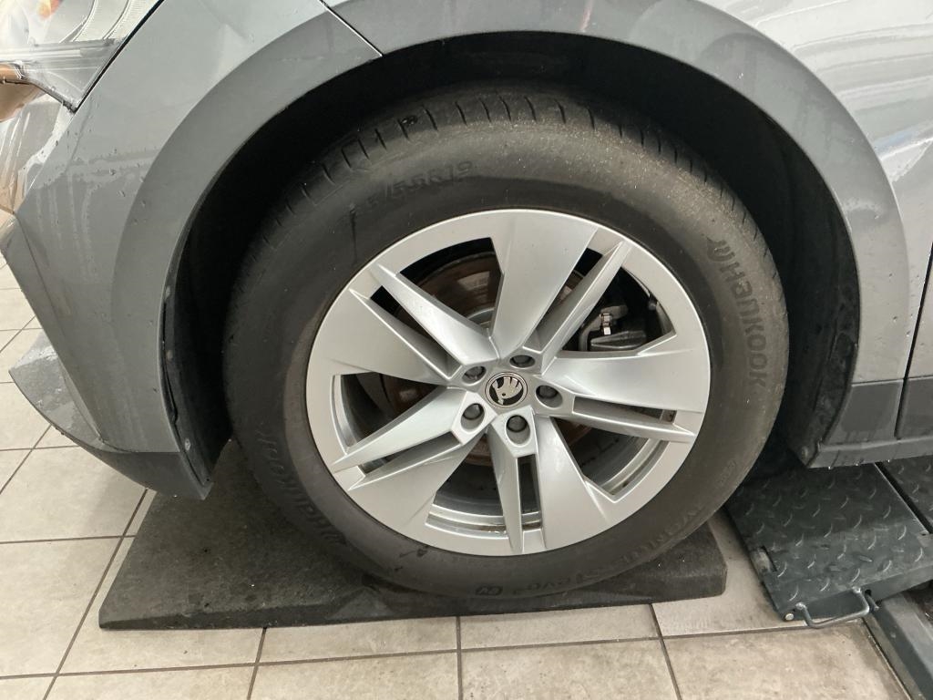 Fahrzeugabbildung SKODA Enyaq iV 60 Clever+ AHK Nav ACC SHZ LHZ Keyl Kam