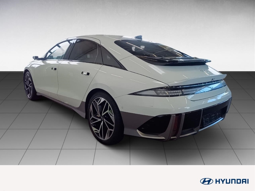 Fahrzeugabbildung Hyundai IONIQ 6 77,4kWh 4WD UNIQ Dig-Spiegel 20LM Schiebedach HUD Navi Digitales Cockpit Memory Sitze